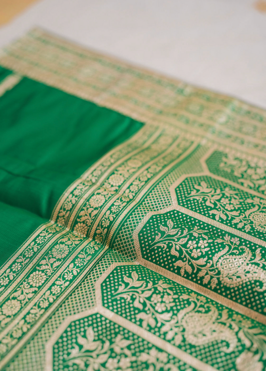 Table Cloth - Parrot Green